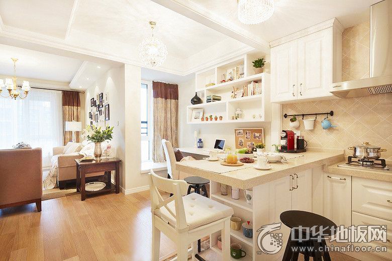 现代风格小户型客厅实木地板家装效果图   原木色地板图片