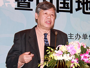 中国林产工业协会地板专业委员会理事长 叶克林
