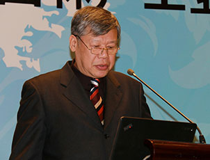中国林产工业协会地板专业委员会理事长叶克林